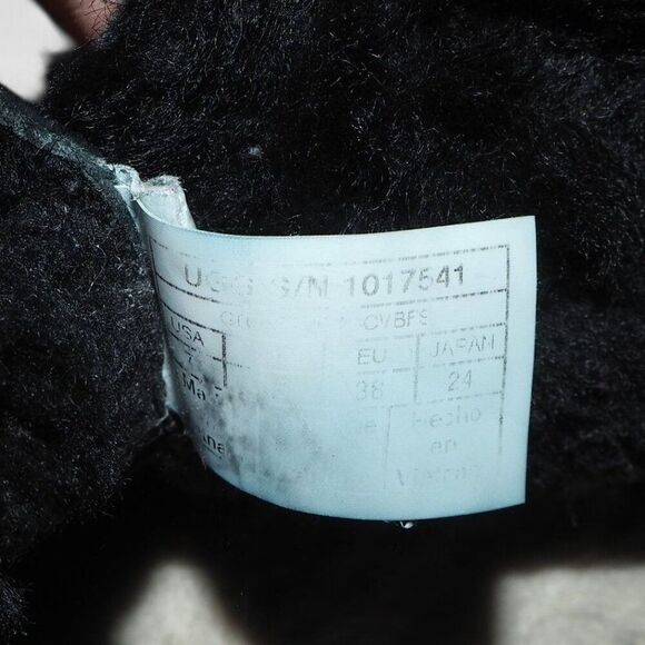 UGG Kallen Suede Moc Toe Pom Pop Suede Ankle Booties Black 1017541 Women's 7 - Picture 10 of 12